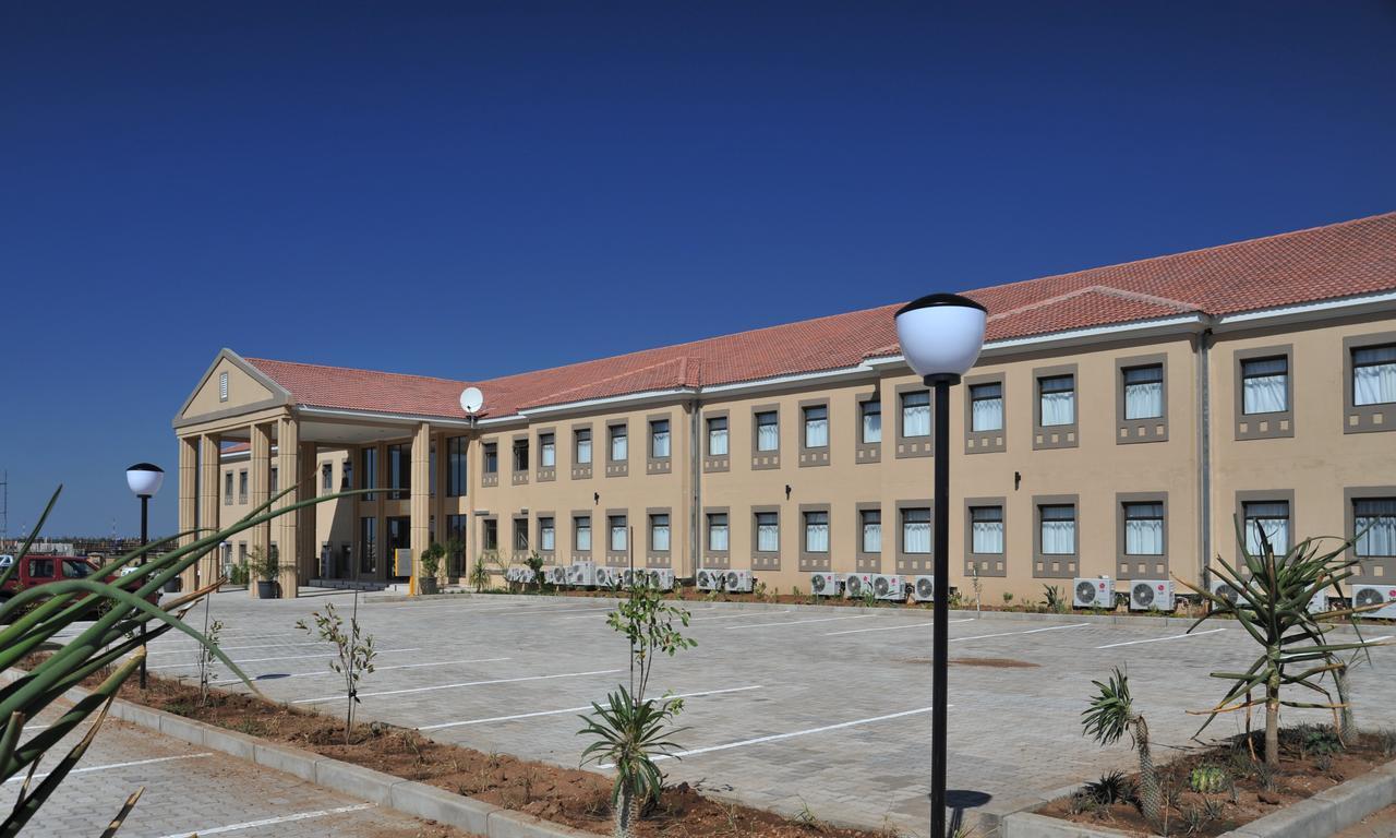 Cresta Mahalapye Hotel Екстериор снимка