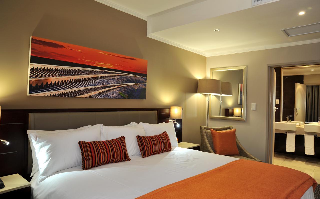 Cresta Mahalapye Hotel Екстериор снимка